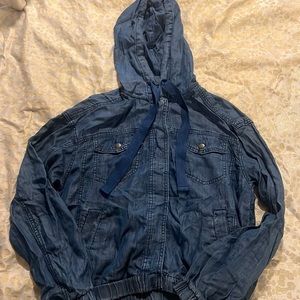 Chelsea and Theodore Lightweight Faux Jean Texture Jacket